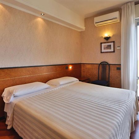 David Palace Hotel Porto San Giorgio Buitenkant foto