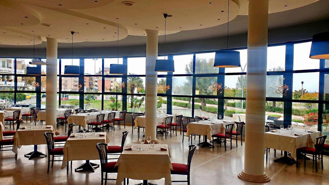 David Palace Hotel Porto San Giorgio Buitenkant foto