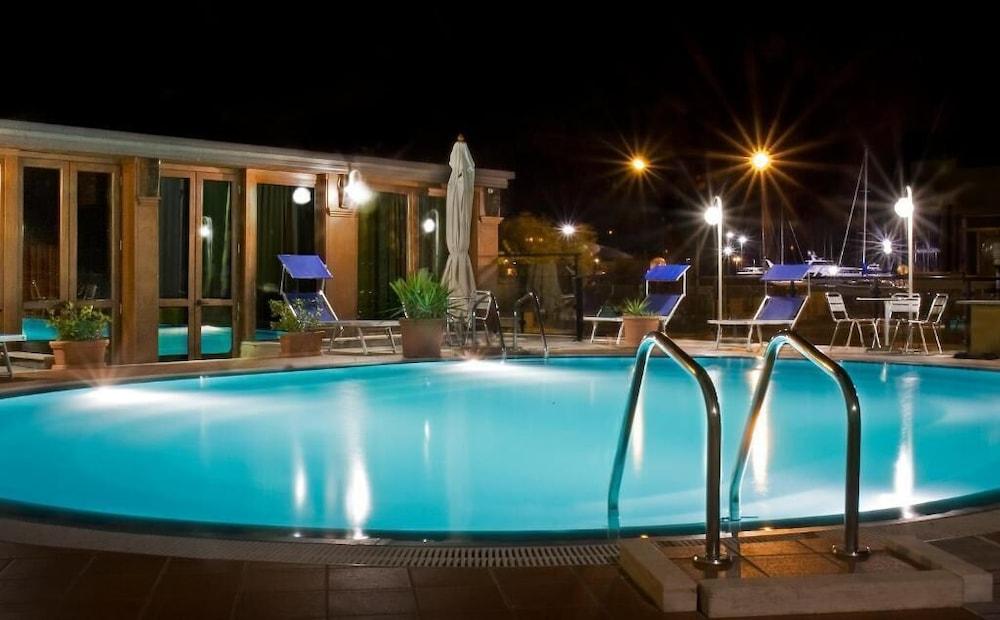David Palace Hotel Porto San Giorgio Buitenkant foto