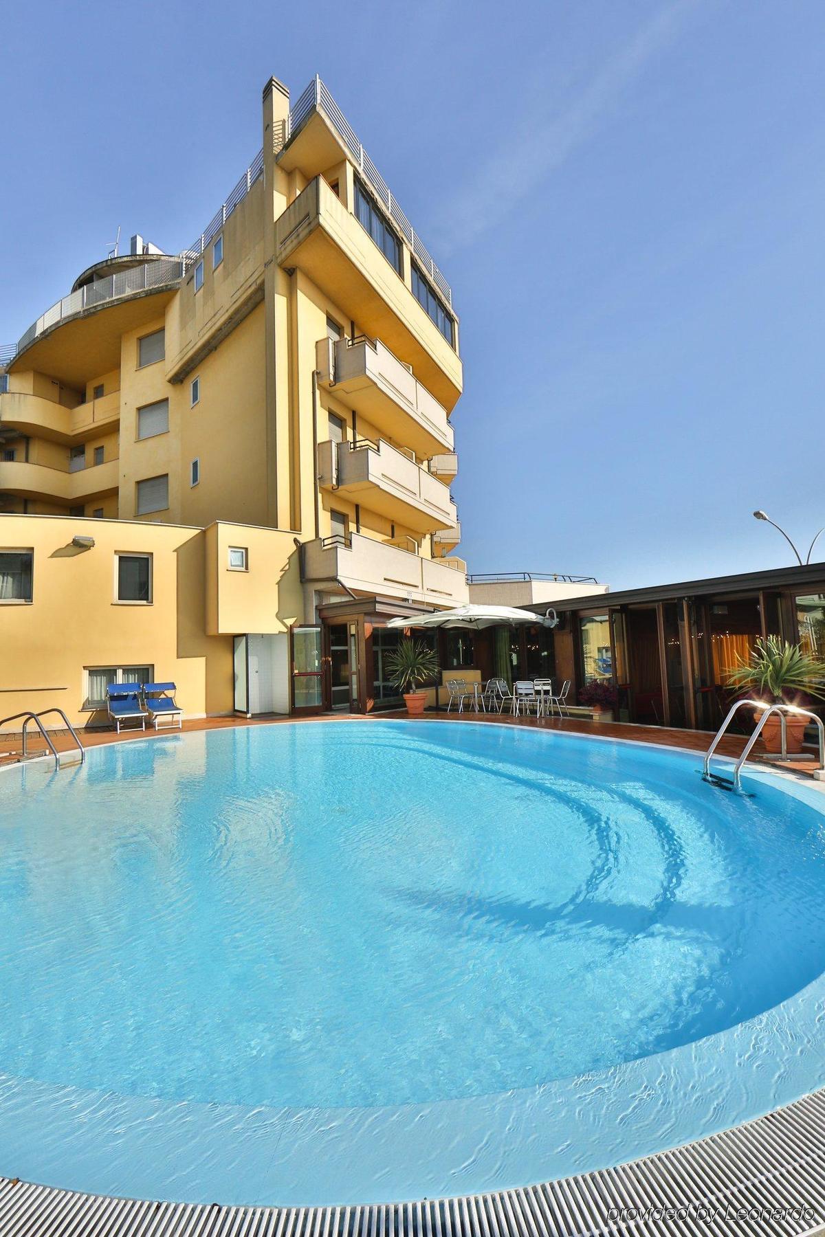 David Palace Hotel Porto San Giorgio Buitenkant foto
