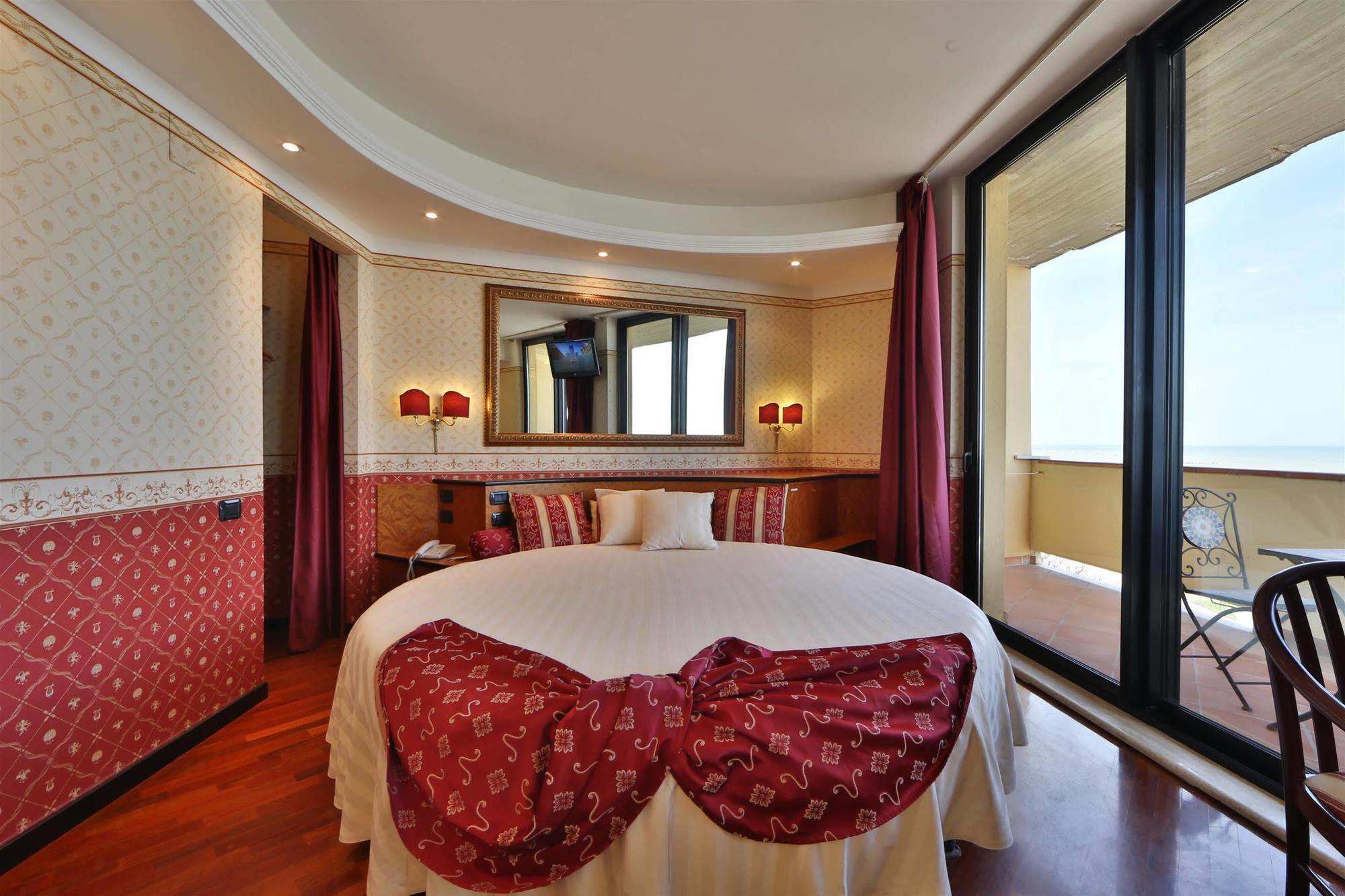 David Palace Hotel Porto San Giorgio Buitenkant foto