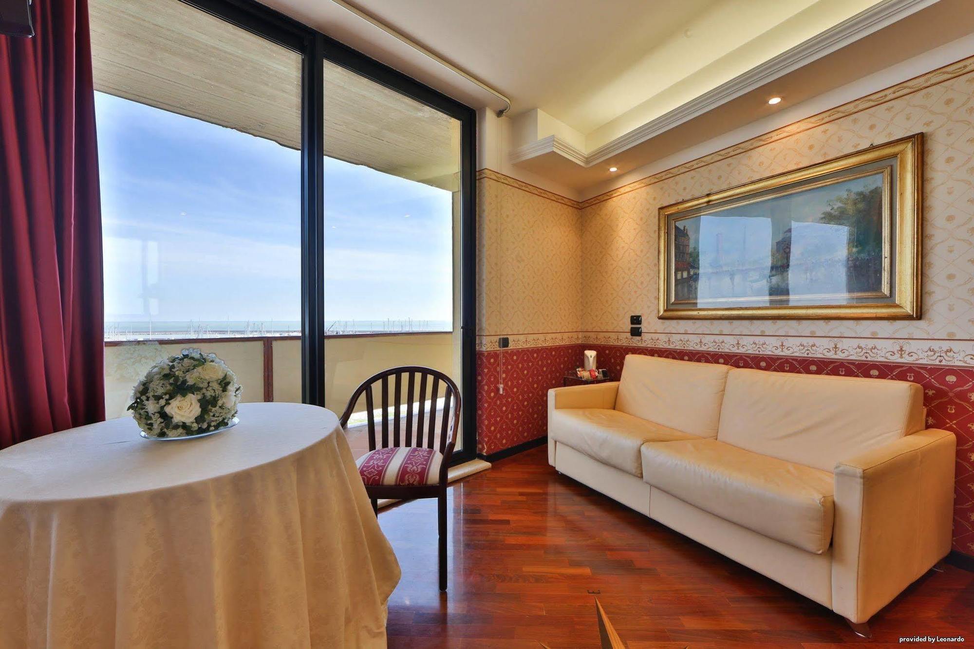 David Palace Hotel Porto San Giorgio Buitenkant foto
