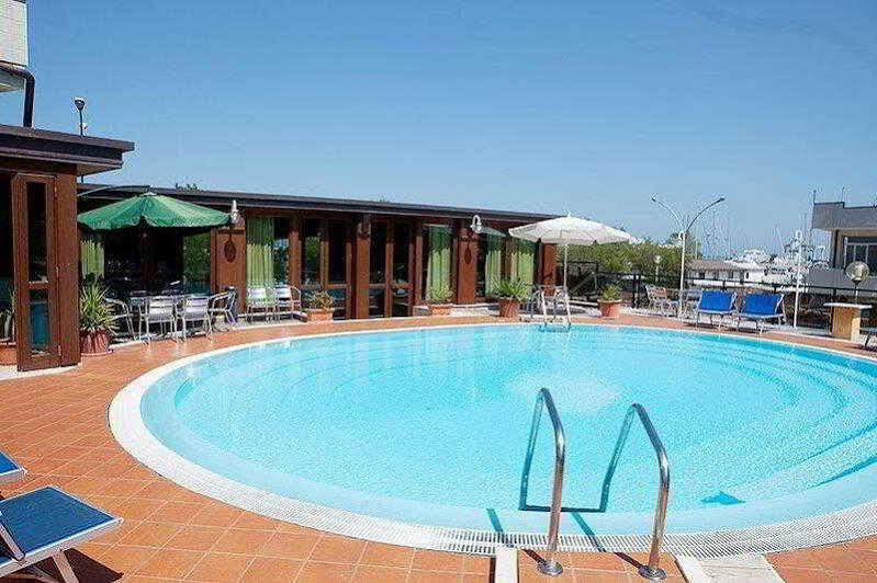 David Palace Hotel Porto San Giorgio Buitenkant foto