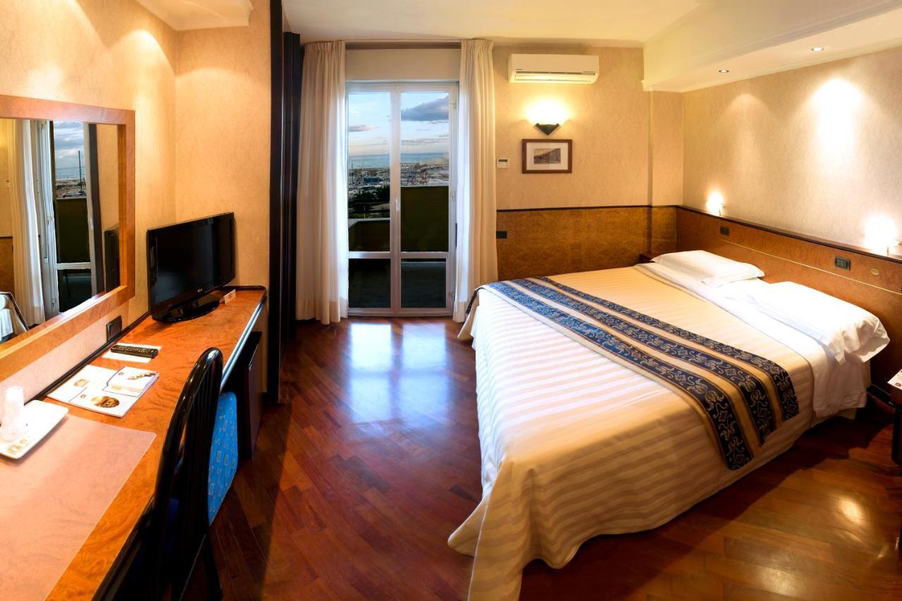 David Palace Hotel Porto San Giorgio Kamer foto