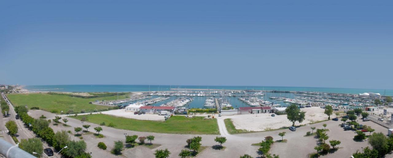 David Palace Hotel Porto San Giorgio Buitenkant foto