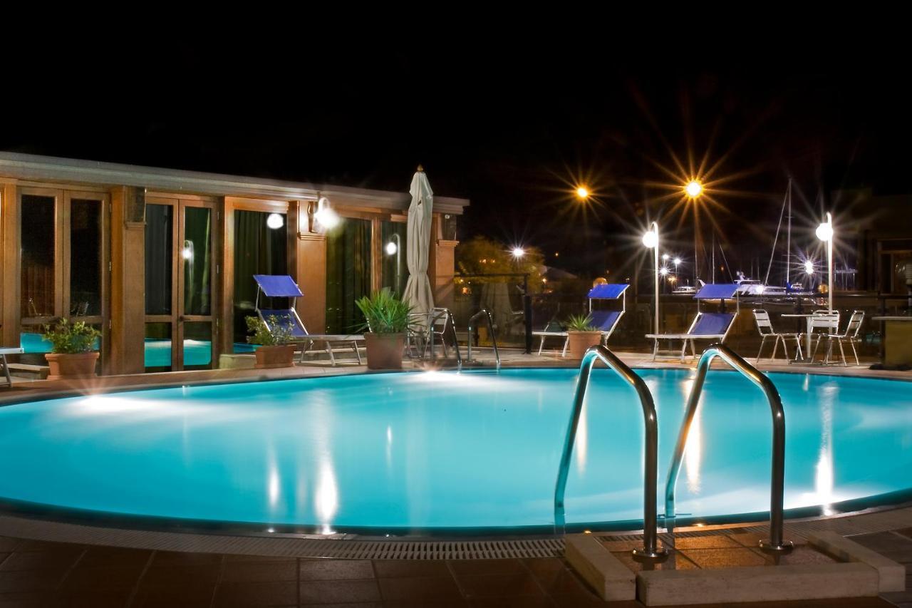 David Palace Hotel Porto San Giorgio Buitenkant foto